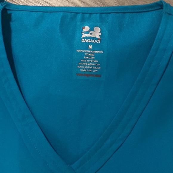 Dagacci scrub set - Picture 2 of 3